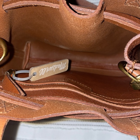 Madewell the Small Drawstring Transport Crossbody in English Saddle - Picture 4 of 5